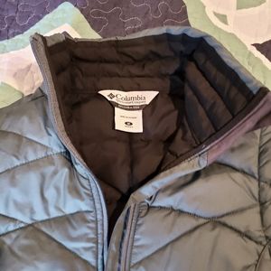 Columbia vest